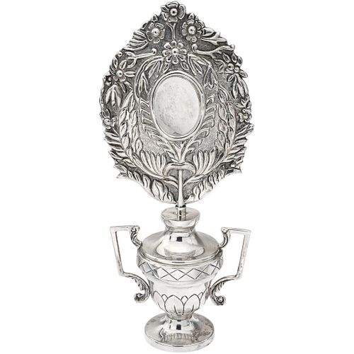 CANDLE HOLDER, MEXICO, 20TH CENTURY Real 0.925 Silver, Weight: 384 g | PALMATORIA  MÉXICO, SIGLO XX Plata real, Ley 0.925 Peso: 384 g