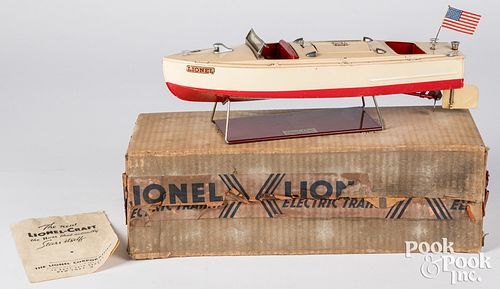 Lionel - Craft Boat with outboard