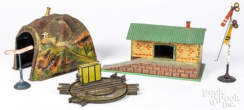 Marklin O gauge freight station and accessories