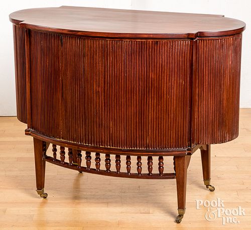 Unusual Hepplewhite mahogany astragal work table