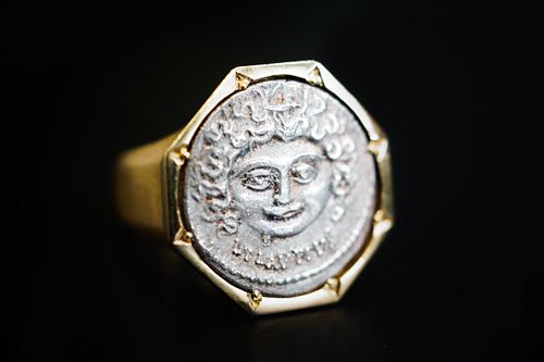18K Yellow Gold Coin Tiber Ring 