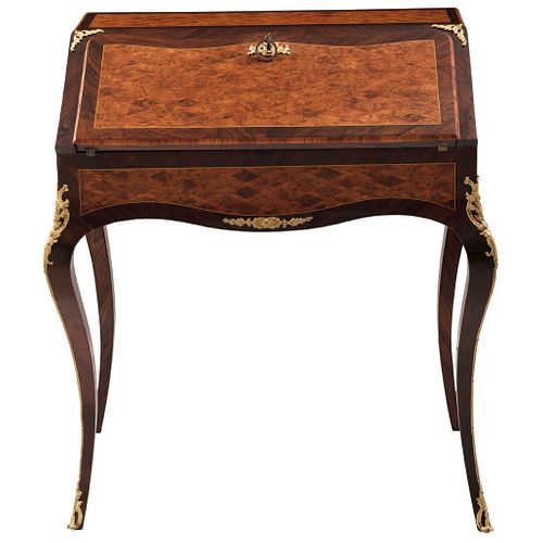SECRETAIRE FRENCH STYLE EARLY 20TH CENTURY Made of wood, decorated in marquetry with geometric design 33 x 29.1 x 17.7" (84 x 74 x 45 cm) | SECRETER E