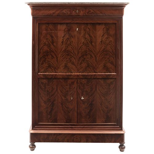 SECRETAIRE FRENCH STYLE EARLY 20TH CENTURY Made of wood, veneered in palm. Includes two keys 61.8 x 44 x 18.5" (157 x 112 x 47 cm) | SECRETER ESTILO F