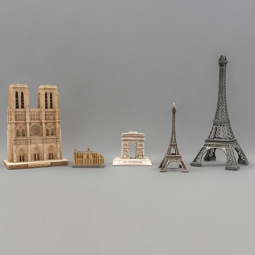 Lote de monumentos de Francia a escala. SXX. Elaborados en resina y metal. Piezas: 5
