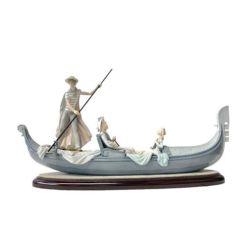 Large Lladro "In The Gondola" Porcelain Sculpture