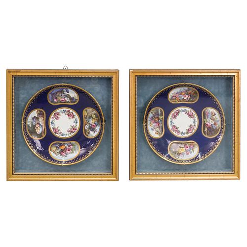 (2 Pc) Sevres Chargers In Gilded Wooden Frame