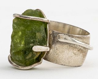 Lilly Barrack Sterling Silver Rough Peridot Ring