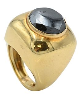 Tambetti 18 Karat Yellow Gold Ring, set with circular stone, size 7 1/4, 23.7 grams total weight.