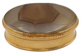 20 - 22 Karat Gold and Agate Oval Box, probably Dutch, 1 5/8 x 2 x 3/4 inches, 76 grams total weight. Provenance: Collection of Anton Peek previously 