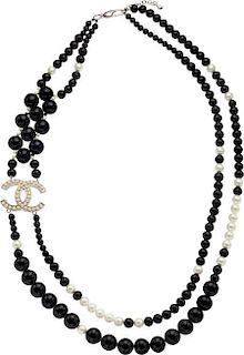 Chanel Black & White Glass Pearl CC Necklace Excellent Condition 1.5" Width x 60" Length