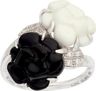 Chanel Diamond, 18K White Gold, Onyx & Agate Camellia Sculpte Ring Very Good to Excellent Condition Size 5.5