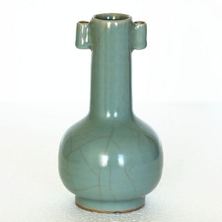 Chinese LongQuan Porcelain Vase