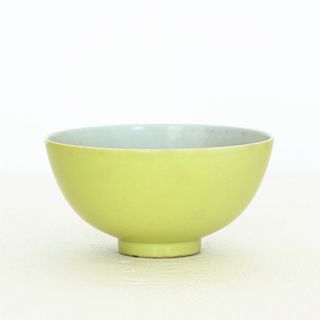 Chinese Lemon-Yellow Glaze Porcelain Bowl