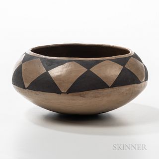 Contemporary Mata Ortiz Pottery Bowl