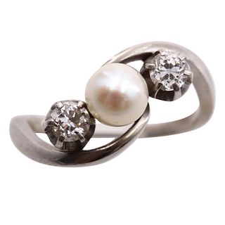 Diamonds, Pearl and & 18k Gold Ring