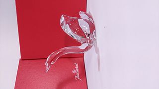 Baccarat Crystal Figurine - "Swan" Clear