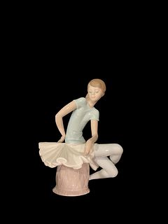 Lladro - Figurine "Julia" #1361 - Ballerina
