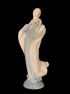 Lladro - Figurine # 5171 - "Our Lady With Flowers"