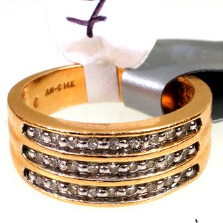 Ladies 14kt Gold Band