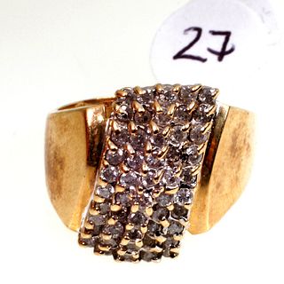 Ladies 10kt Yellow Gold and Diamond Ring