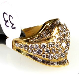Ladies 18kt Yellow Gold and Diamond Ring