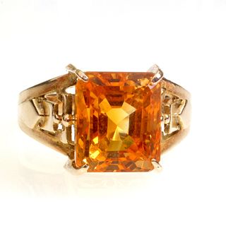Ladies 14kt Yellow Gold and Citrine Ring