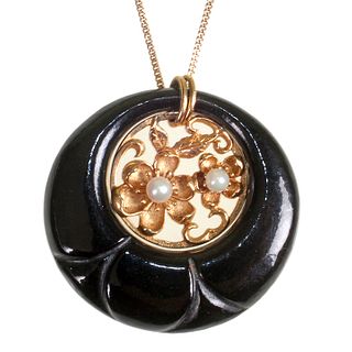 Ladies 14kt Yellow Gold and Onyx Pendant