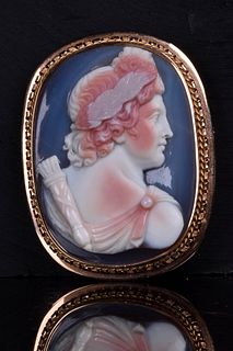A POST CLASSICAL GOLD CAMEO BROOCH OF APOLLO