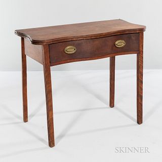 Federal-style Mahogany Serpentine-front Card Table