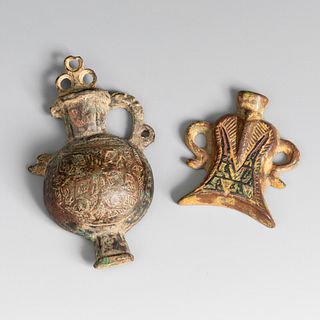 Hispano-Arabic perfumers of the XIII-XIV century. 
Bronze with traces of enameling.