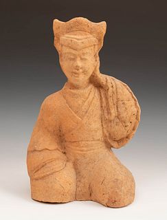 Court lady figure; Sichuan, China, Han dynasty, 206 BC. - 220 AD. 
Terracotta. 
Measures: 49 x 30 x 24 cm.