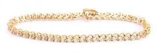 A Straight Line Diamond Bracelet in 14K Gold