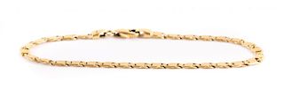 A Flat Gucci Link Bracelet in 18K Gold