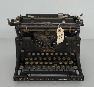 Underwood No.4 Desk Top Standard Typewriter