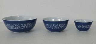 (3)Nesting Pyrex Bowls, Blue w/ White Floral Print