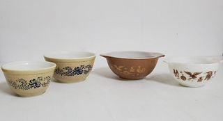 (4) Assorted Pyrex Nesting Bowls