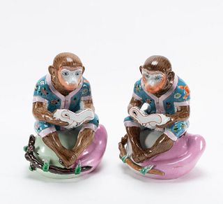 PR., CHINESE FAMILLE ROSE READING MONKEY FIGURES
