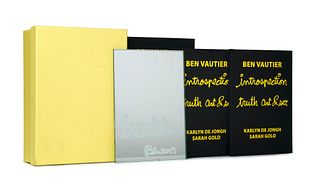 Vautier, Ben Introspection Truth Art & Sex. 2013. Mit 1 Serigraphie auf Spiegelglas sowie mit dem gleichnamigen Buch und der DVD. Der Spiegel mit Seri