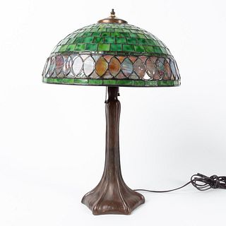GEOMETRIC STAINED GLASS LAMP ON HANDEL-STYLE BASE