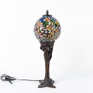 ART NOUVEAU-STYLE FOLIATE STAINED GLASS GLOBE LAMP
