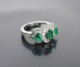 Lady's Estate 14K Gold Emerald & Diamond Ring