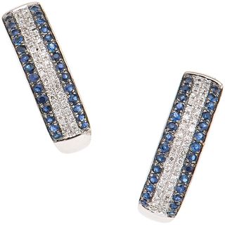 PAIR OF EARRINGS WITH SAPPHIRES AND DIAMONDS IN 14K WHITE GOLD Round cut sapphires ~0.30 ct 8x8 cut diamonds~0.24 ct. Weight: 3.0g | PAR DE ARETES CON