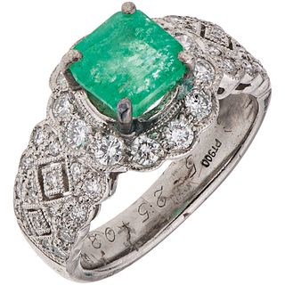 RING WITH EMERALD AND DIAMONDS IN .900 PLATINUM AND SILVER 1 Octagonal cut emerald ~1.20 ct, Brilliant and 8x8 cut diamonds | ANILLO CON ESMERALDA Y D