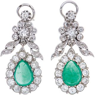 PAIR OF EARRINGS WITH EMERALDS AND DIAMONDS IN PALLADIUM SILVER Cabochon cut emeralds ~4.0 ct, Antique cut diamonds ~2.50 ct | PAR DE ARETES CON ESMER