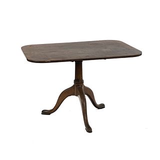 Antique Queen Anne Mahogany Flip Top Table