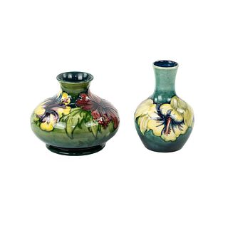 (2) Group of 2 Moorcroft England Hibiscus Pottery Vases