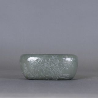 A PALE CELADON JADE WASHER, QING DYNASTY 