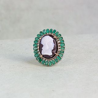 Antique Cameo with Emerald Surround Ring, 15k