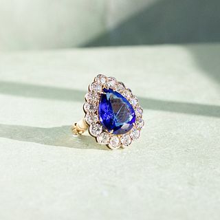 Vintage Pearshape Tanzanite & Diamond Halo Ring, 18k