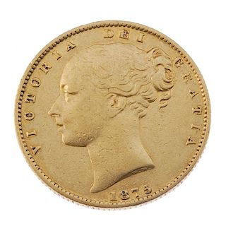 Victoria, Sovereign 1875S, young head, rev. shield. Very fine. <br><br>Very fine.